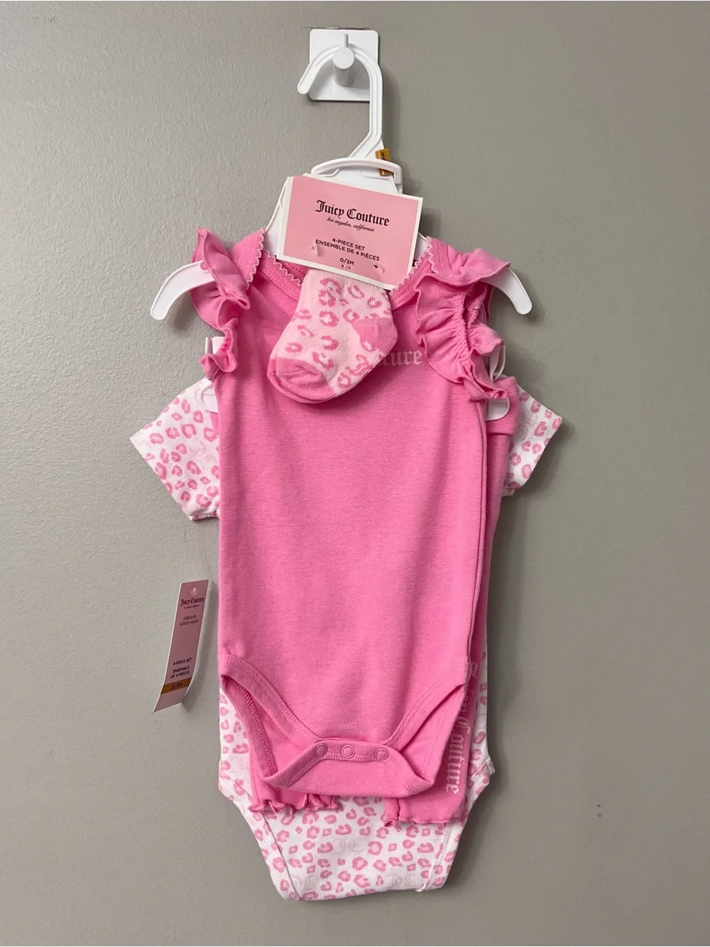 NWT✨Pink Juicy Couture 4-Piece Infant Girl Outfit Set Size 0-3 Months